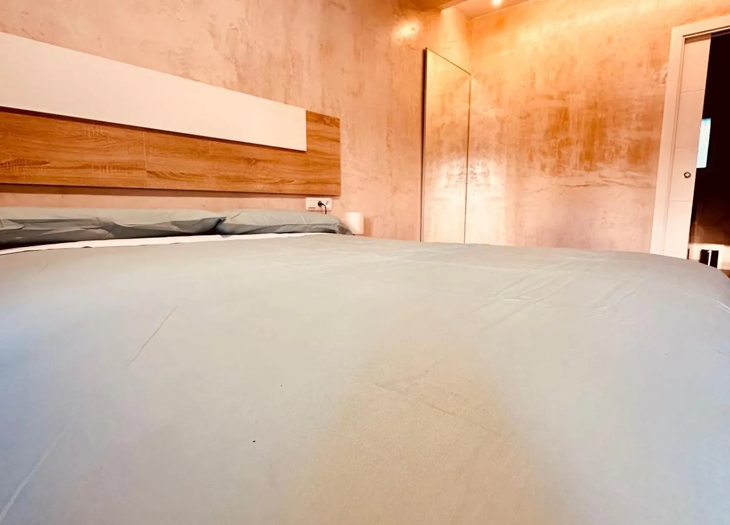 Cherry Jacuzzi Apartment Ronda